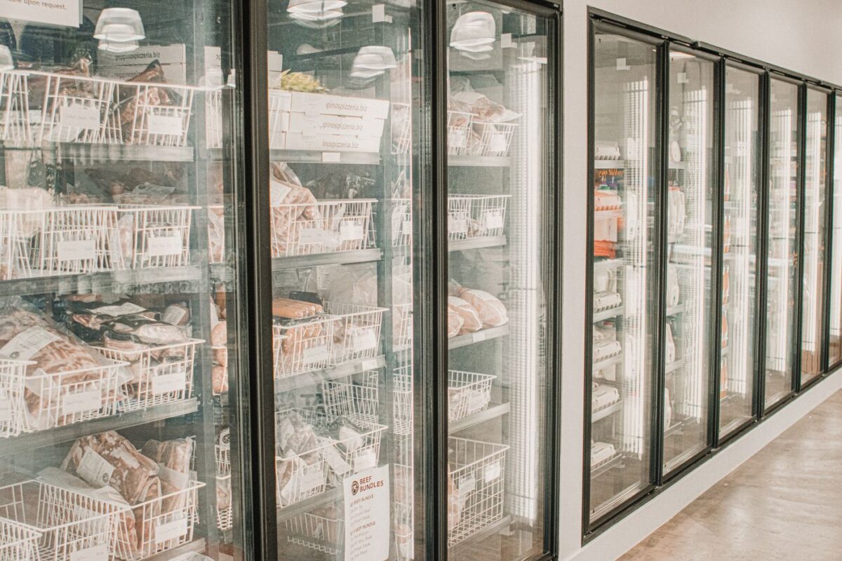 Productos cárnicos almacenados en congelación
